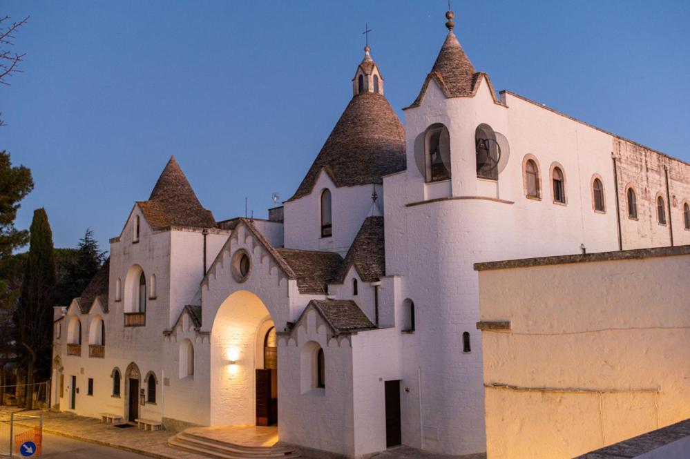Dea Luxury Casa Vacanze- Zona Chiesa A Trullo - Alberobello Extérieur photo