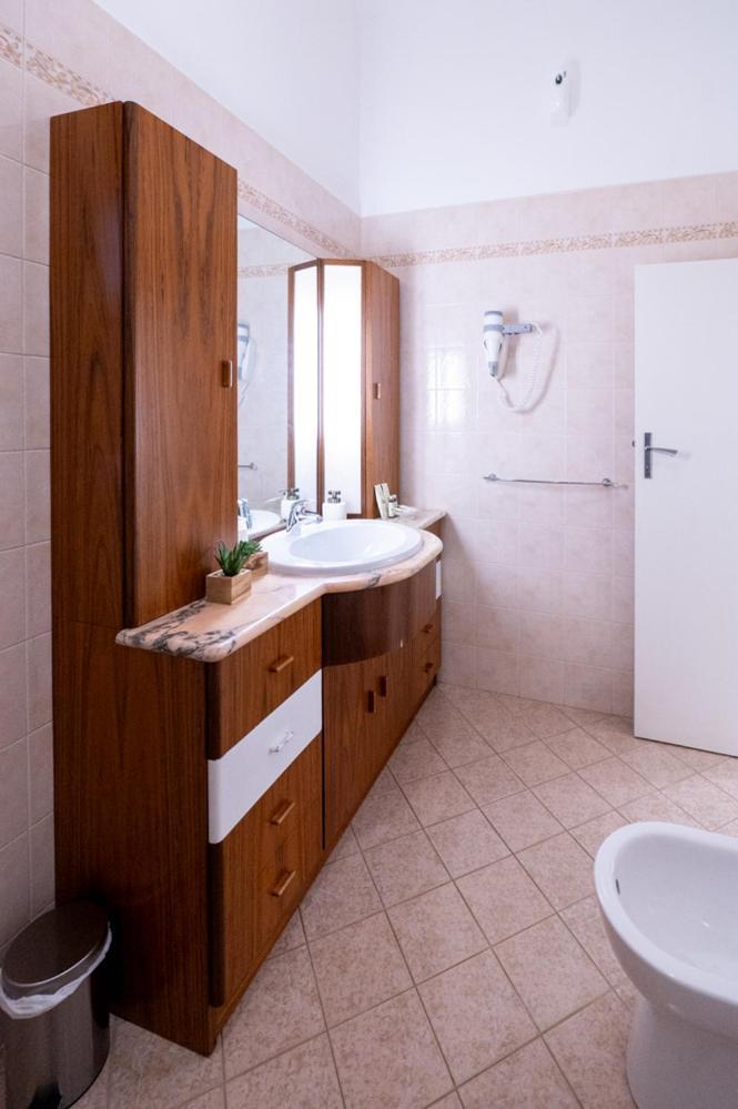 Dea Luxury Casa Vacanze- Zona Chiesa A Trullo - Alberobello Extérieur photo