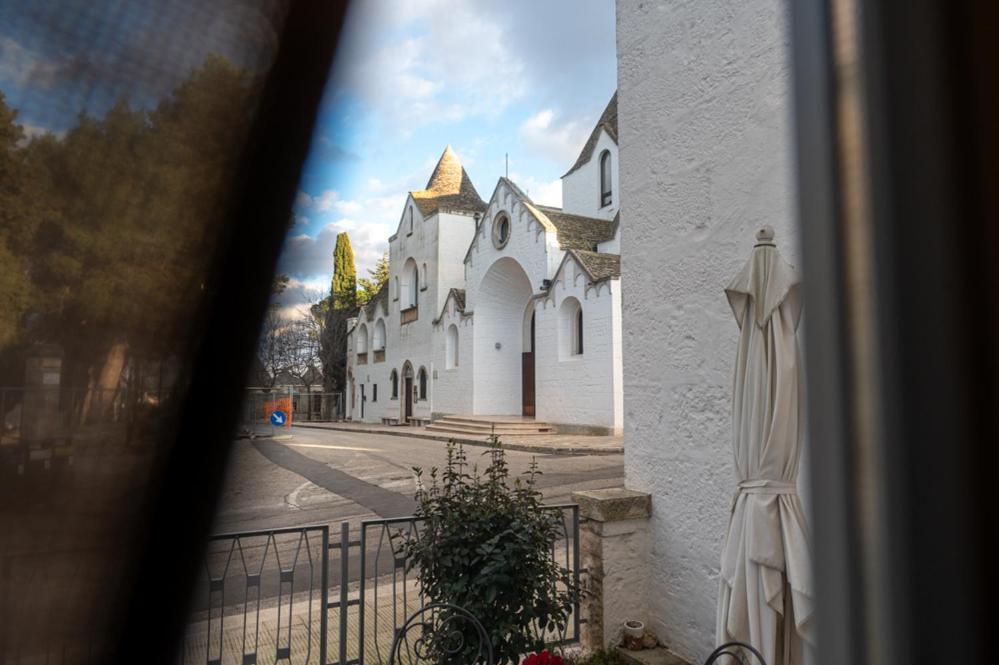 Dea Luxury Casa Vacanze- Zona Chiesa A Trullo - Alberobello Extérieur photo